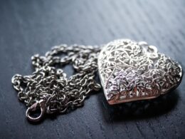 3 great reasons to gift jewelry on Valentine's Day
